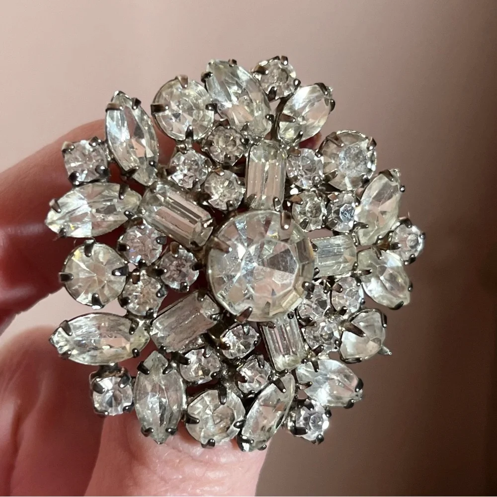 Vintage 1940's art deco clear crystal silver plated oversized Ice cluster brooch